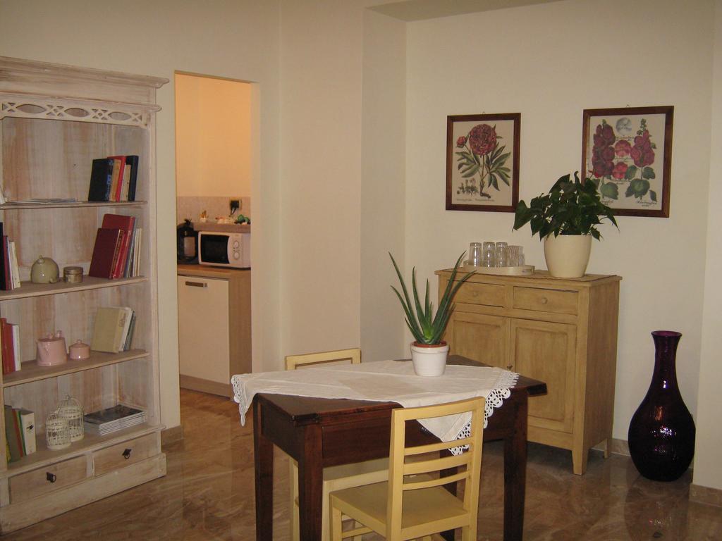 B&B Ristorante del Monte Colleretto Giacosa Habitación foto